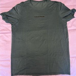 LuluLemon Short Sleeve, Size Medium